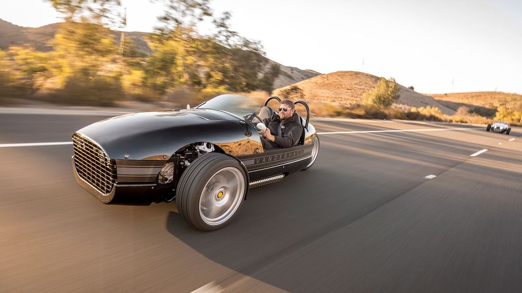 Ra mắt xe ba bánh giá rẻ Venice Roadster