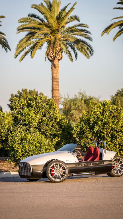Ra mắt xe ba bánh giá rẻ Venice Roadster