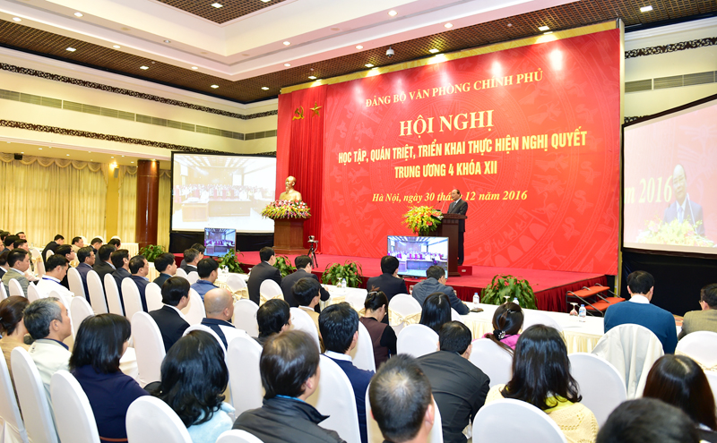 Thủ tướng Nguyễn Xuân Phúc dự hội nghị quán triệt Nghị quyết Trung ương 4 khóa XII