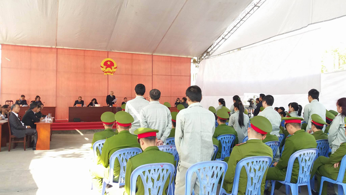 6 án tử hình, 6 án chung thân cho các bị cáo trong đường dây buôn bán trái phép hơn 5.000 bánh heroin