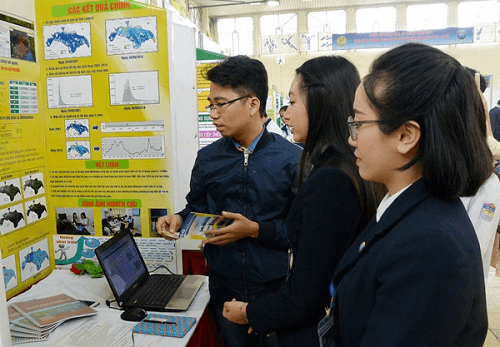 Trao giải cuộc thi nghiên cứu khoa học kỹ thuật dành cho học sinh trung học