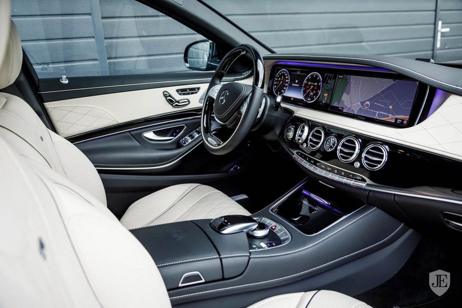 Mercedes-Maybach S600 Pullman hàng độc siêu sang có giá gần 19 tỷ VNĐ