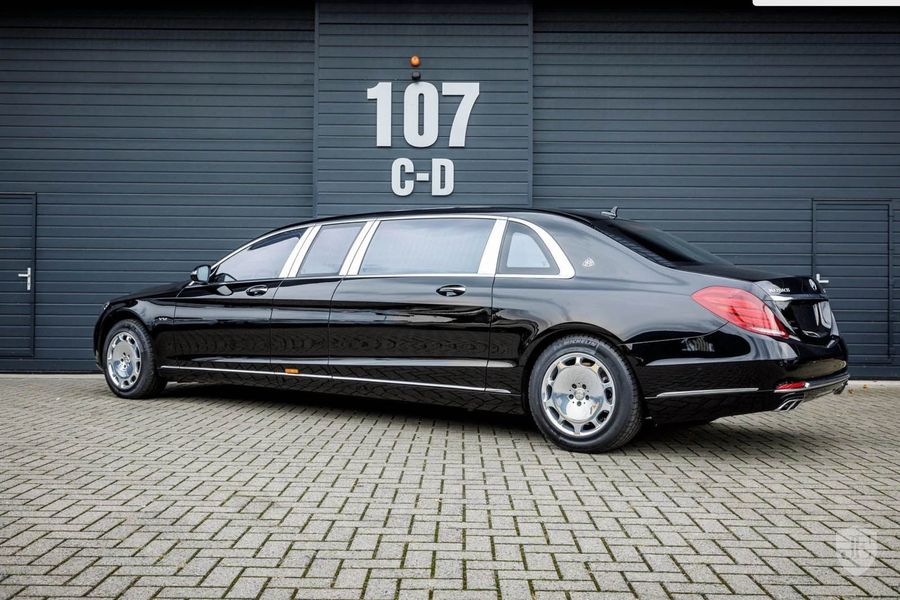 Mercedes-Maybach S600 Pullman hàng độc siêu sang có giá gần 19 tỷ VNĐ