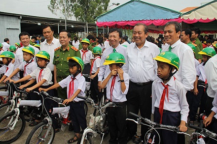 Học viện CSND tổ chức chương trình thiện nguyện tại huyện Cần Giuộc