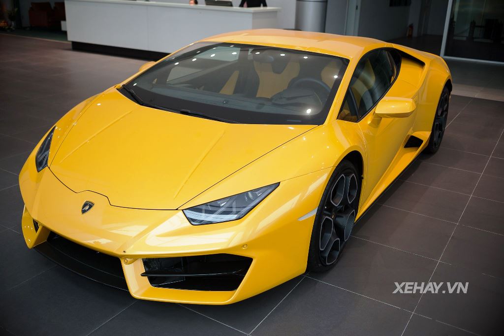 Khám phá Lamborghini Huracan LP610-4 màu đỏ đầu tiên tại Việt Nam