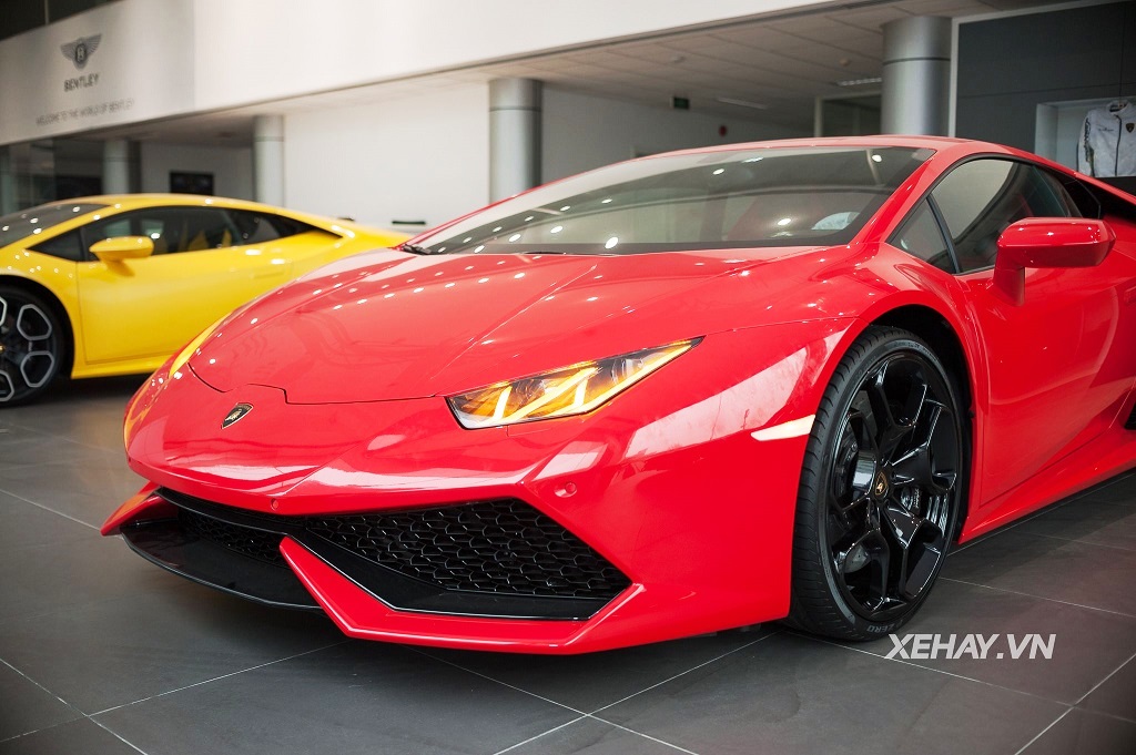 Khám phá Lamborghini Huracan LP610-4 màu đỏ đầu tiên tại Việt Nam