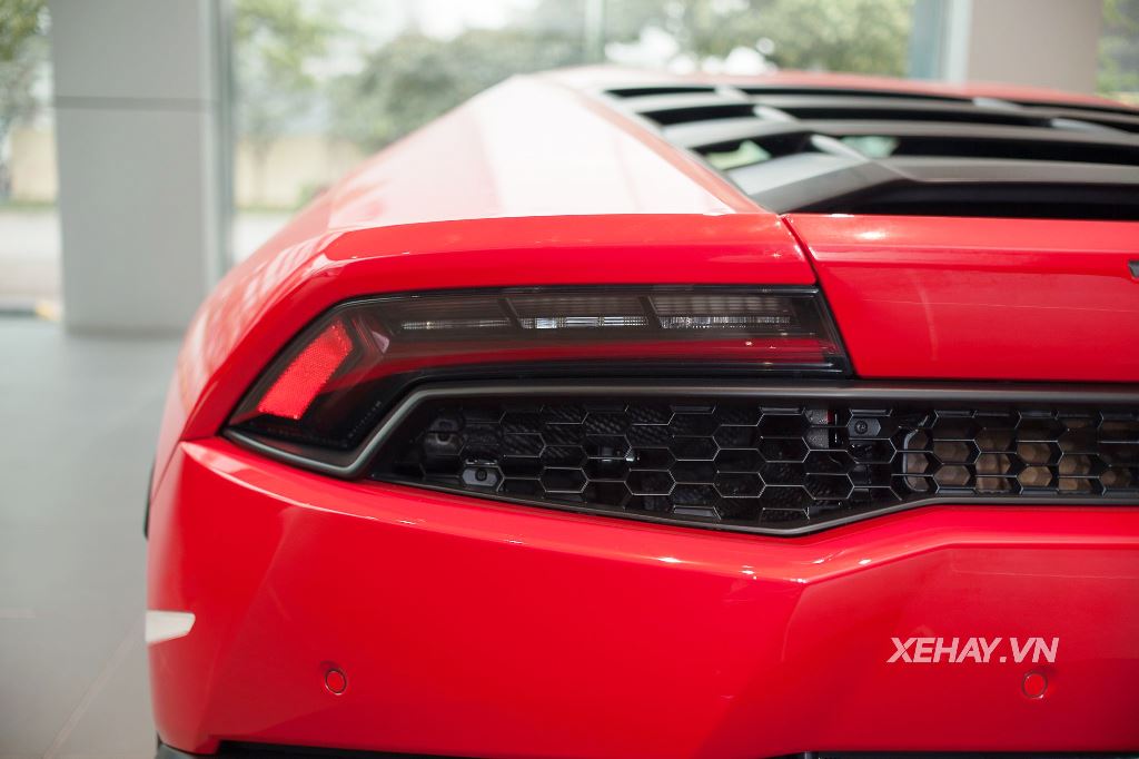 Khám phá Lamborghini Huracan LP610-4 màu đỏ đầu tiên tại Việt Nam