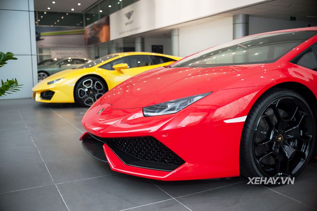 Khám phá Lamborghini Huracan LP610-4 màu đỏ đầu tiên tại Việt Nam