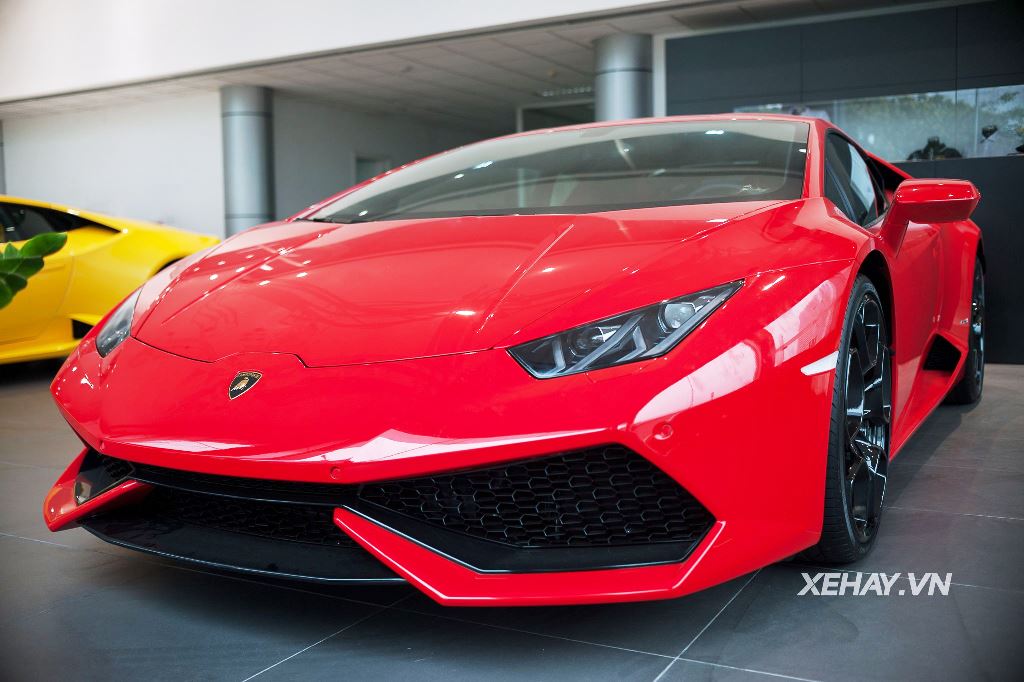 Khám phá Lamborghini Huracan LP610-4 màu đỏ đầu tiên tại Việt Nam