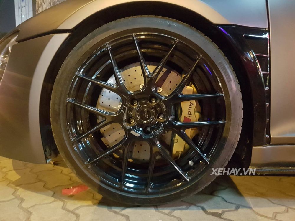 Bắt gặp Audi R8 V8 độ tăng áp độc nhất Việt Nam xuống phố trong đêm