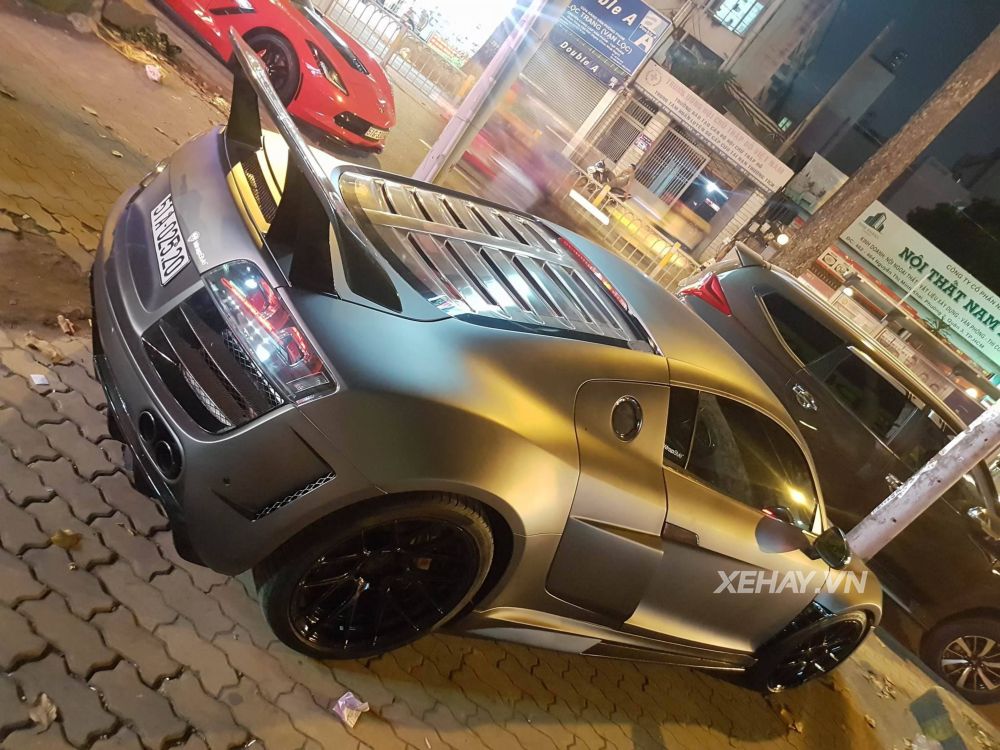 Bắt gặp Audi R8 V8 độ tăng áp độc nhất Việt Nam xuống phố trong đêm