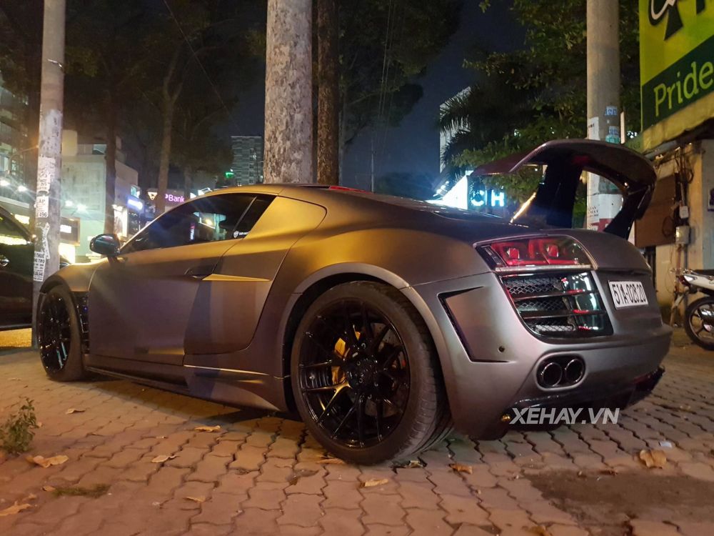 Bắt gặp Audi R8 V8 độ tăng áp độc nhất Việt Nam xuống phố trong đêm