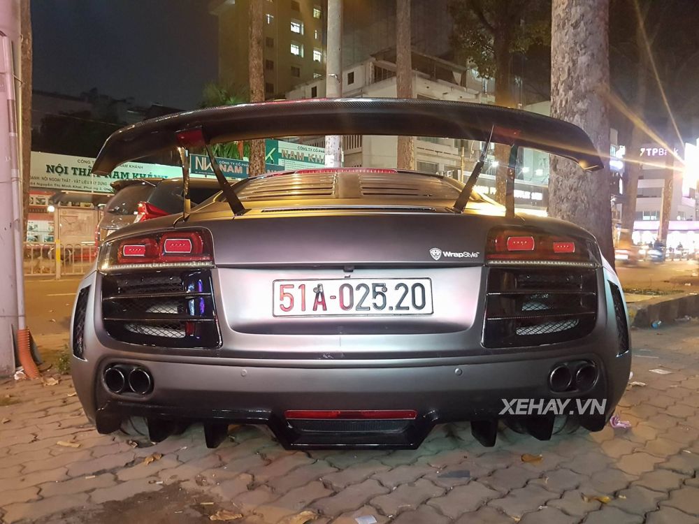 Bắt gặp Audi R8 V8 độ tăng áp độc nhất Việt Nam xuống phố trong đêm