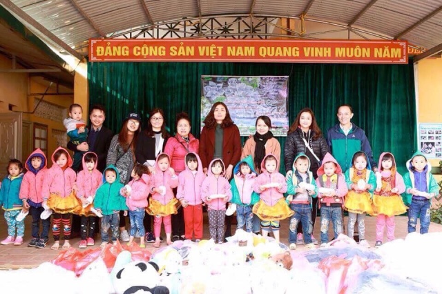 Mang hơi ấm cho học trò nghèo Sơn La