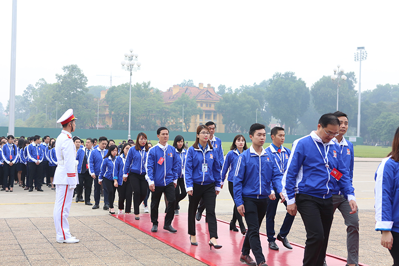 1.000 cán bộ, đoàn viên ưu tú viếng Lăng Chủ tịch Hồ Chí Minh