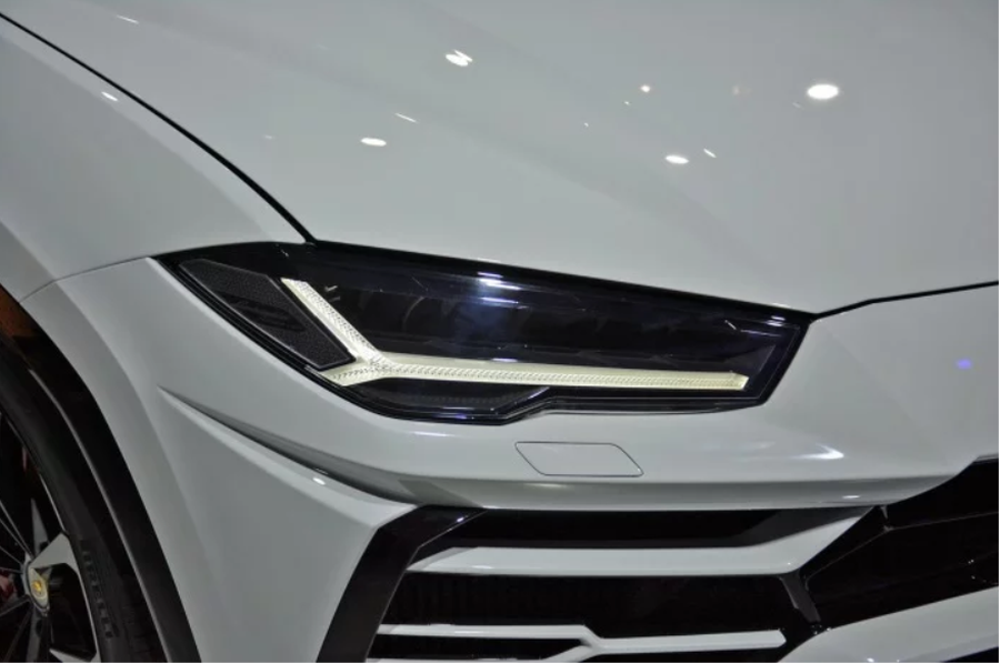 Siêu SUV Lamborghini Urus giá từ 4,5 tỷ đồng sẽ tới tay khách hàng vào mùa xuân 2018