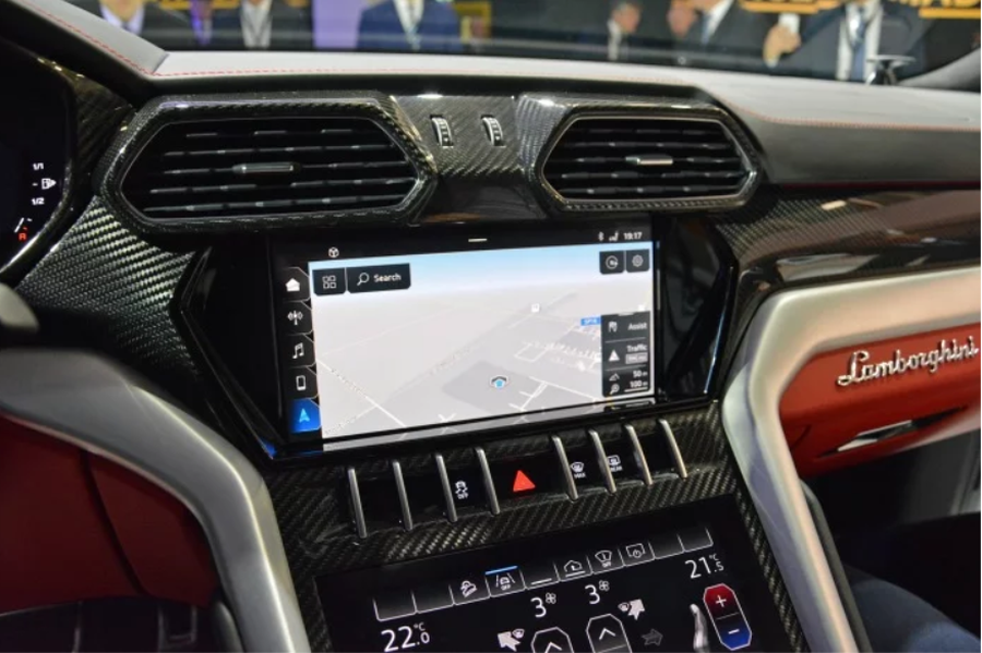 Siêu SUV Lamborghini Urus giá từ 4,5 tỷ đồng sẽ tới tay khách hàng vào mùa xuân 2018