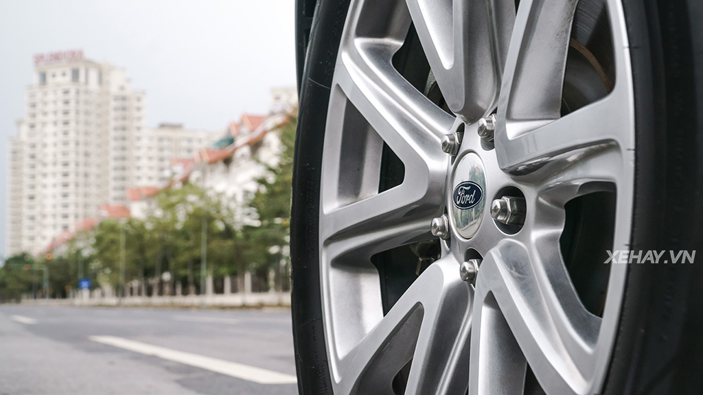 [ĐÁNH GIÁ XE] Ford Explorer Limited 2017 - Ngập tràn công nghệ và tiện nghi