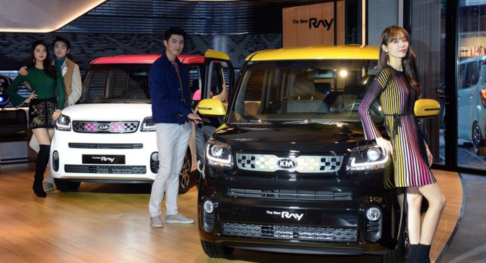 Xe gia đình Kia Ray 2018 trình làng, giá từ 253 triệu VNĐ