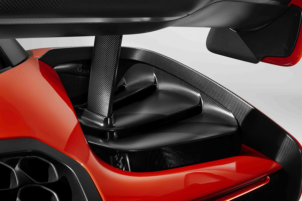 McLaren Senna - Xứng danh tay đua huyền thoại!