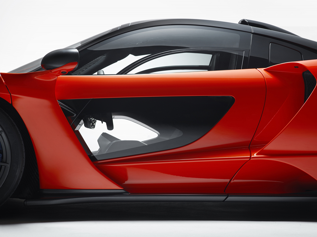 McLaren Senna - Xứng danh tay đua huyền thoại!