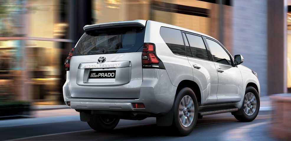 Toyota Land Cruiser Prado 2017 chào khách hàng Việt với giá 2,3 tỷ đồng
