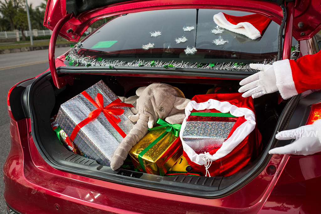 Năm nay ông già Noel cưỡi 