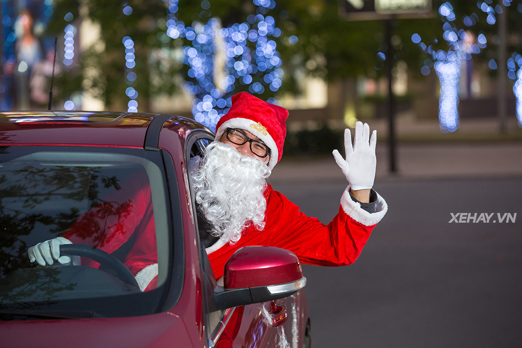 Năm nay ông già Noel cưỡi 