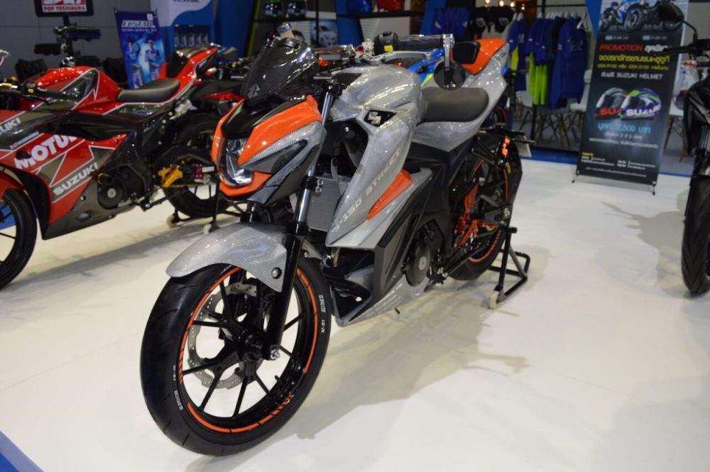 Chiêm ngưỡng Suzuki GSX-S150 độ bodykit carbon độc đáo