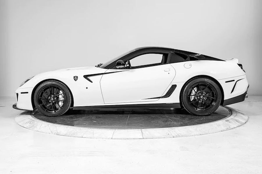 Ferrari 599 GTO hàng hiếm với nhiều thành phần khí động học trị giá 17 tỷ VNĐ