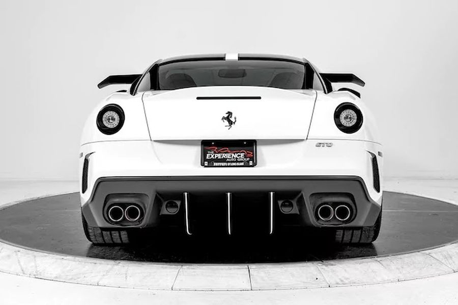 Ferrari 599 GTO hàng hiếm với nhiều thành phần khí động học trị giá 17 tỷ VNĐ
