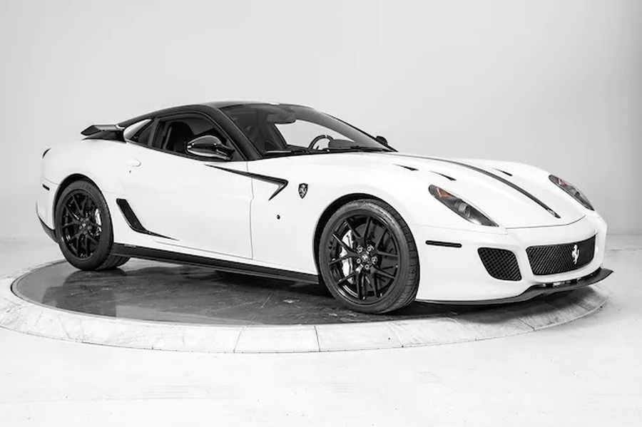 Ferrari 599 GTO hàng hiếm với nhiều thành phần khí động học trị giá 17 tỷ VNĐ