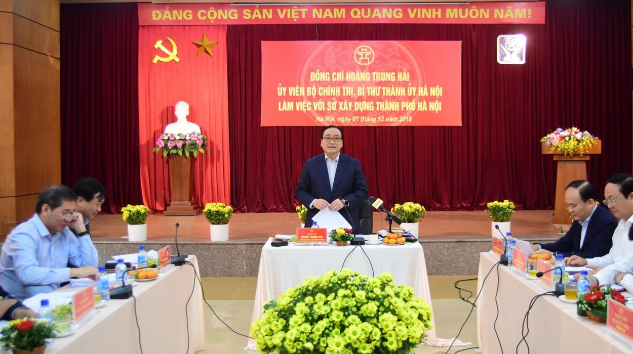 Bí thư Thành ủy Hoàng Trung Hải phát biểu chỉ đạo tại buổi làm việc