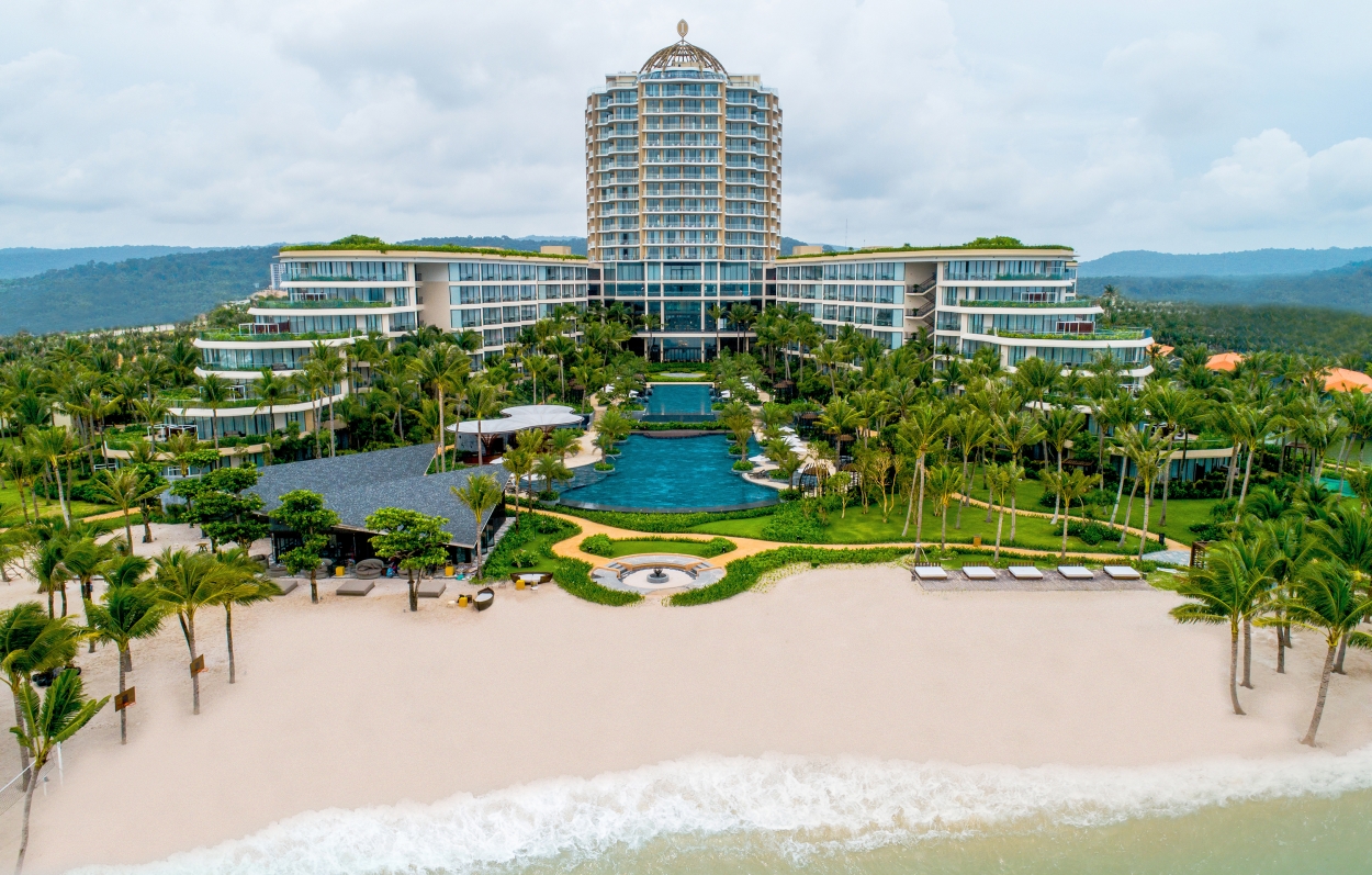 InterContinental Phu Quoc Long Beach Resort vinh dự nhận 3 giải thưởng danh giá thế giới