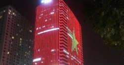 Quốc kỳ bằng đèn led khổng lồ cổ vũ đội tuyển Việt Nam