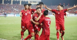 Thắng 2-1 Philippines: Việt Nam lần đầu lọt vào chung kết AFF Cup sau 10 năm
