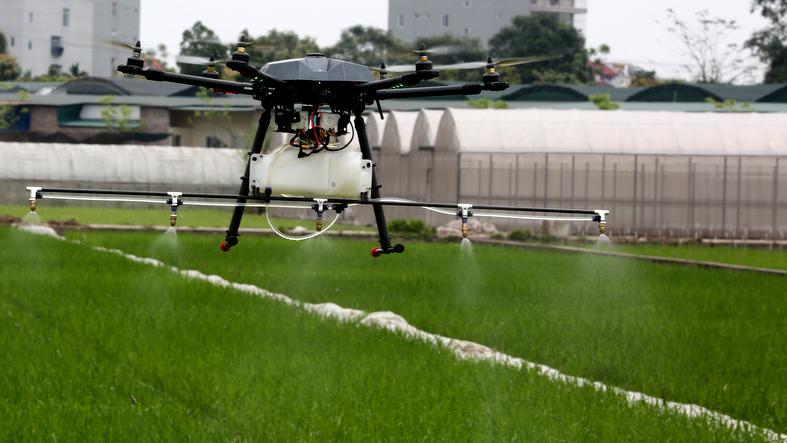 Độc đáo thiết bị bay không người lái phun thuốc bảo vệ thực vật “Made in Vietnam”