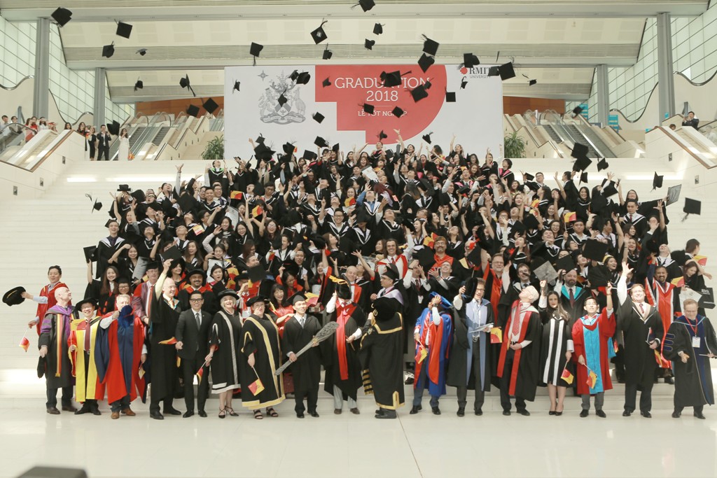 Hơn 1.000 tân cử nhân đại học RMIT Việt Nam năm 2018 đã tốt nghiệp