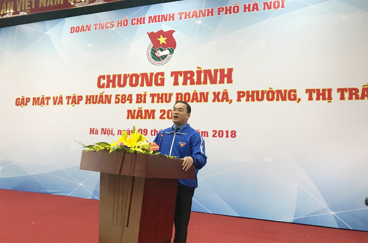 Đồng chí Nguyễn Ngọc Việt - Bí thư Thành đoàn, Chủ tịch Hội LHTN TP Hà Nội chia sẻ tại buổi tập huấn