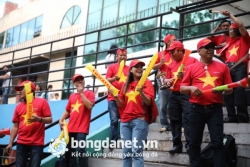 CĐV Việt Nam bị đánh sấp mặt khi sang Malaysia xem chung kết AFF Cup 2018