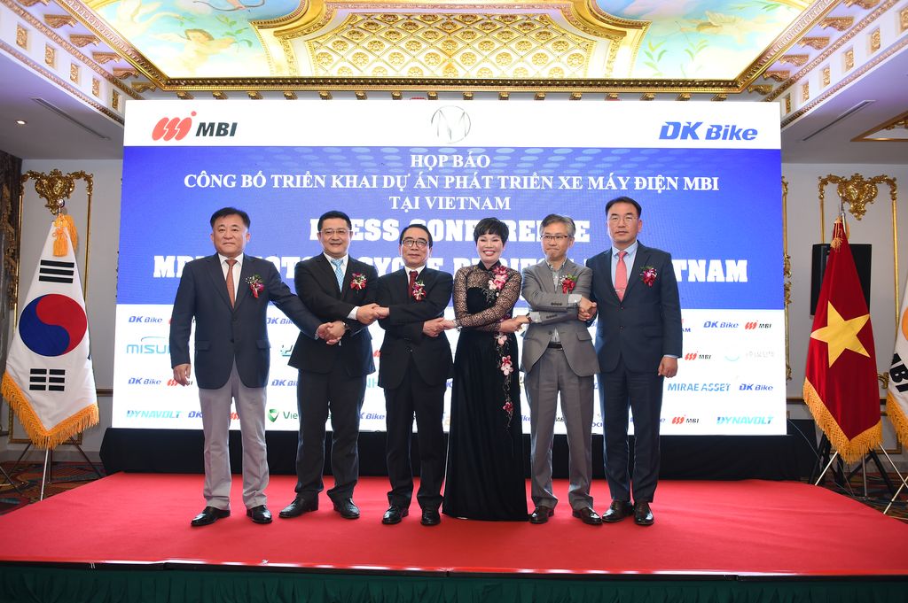 Một số hình ảnh MBI cùng các đối tác của dự án trong buổi lễ