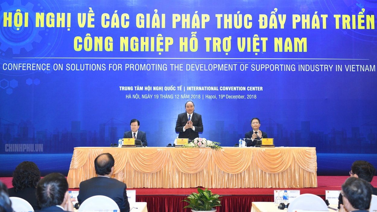 Thủ tướng Nguyễn Xuân Phúc chủ trì Hội nghị về các giải pháp thúc đẩy phát triển công nghiệp hỗ trợ