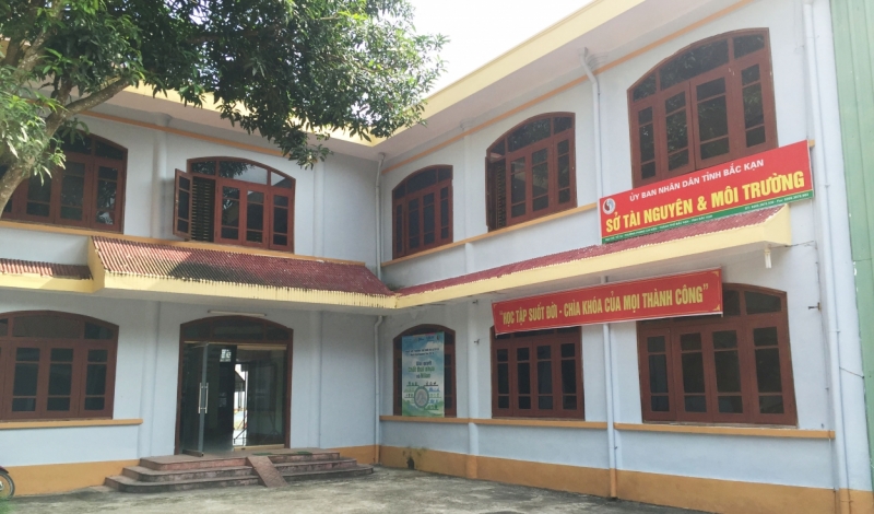 Báo Tuổi trẻ Thủ đô đã tới làm việc với Sở TN&amp;MT tỉnh Bắc Kạn về trang trại chăn nuôi lợn của Cty TNHH Nam Huế