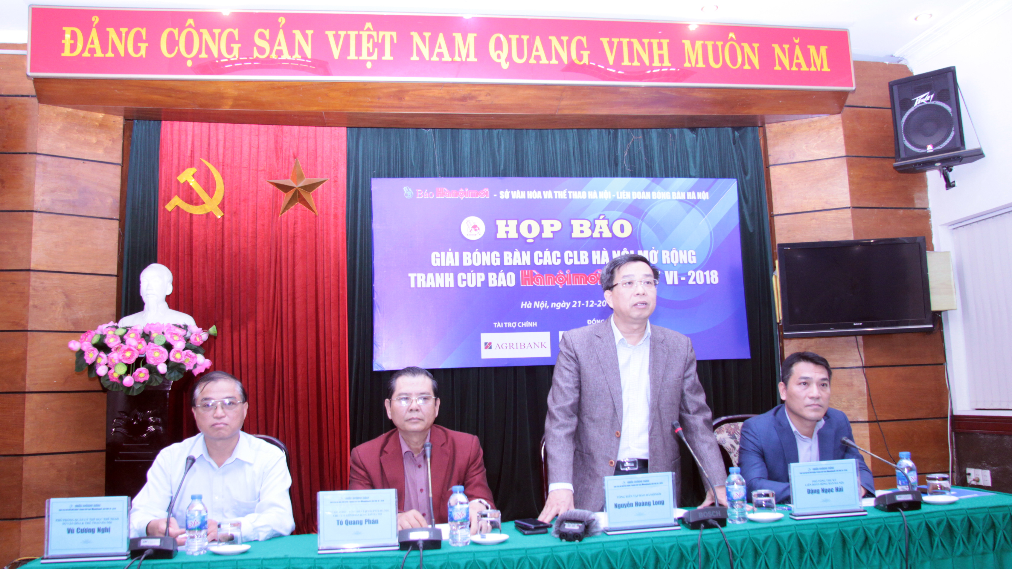 300 tay vợt tham dự Giải bóng bàn tranh Cúp Báo Hànộimới 2018 