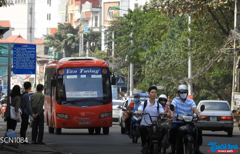 Nhà xe Văn Tưởng (Thái Bình, Thái Thụy - Hà Nội) chạy qua đoạn khu vực Bệnh viện 103 và Viện bỏng Quốc gia.