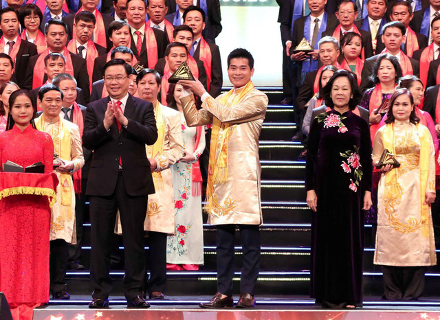 Phó Thủ tướng Vương Đình Huệ dự lễ trao giải Sao Vàng Đất Việt