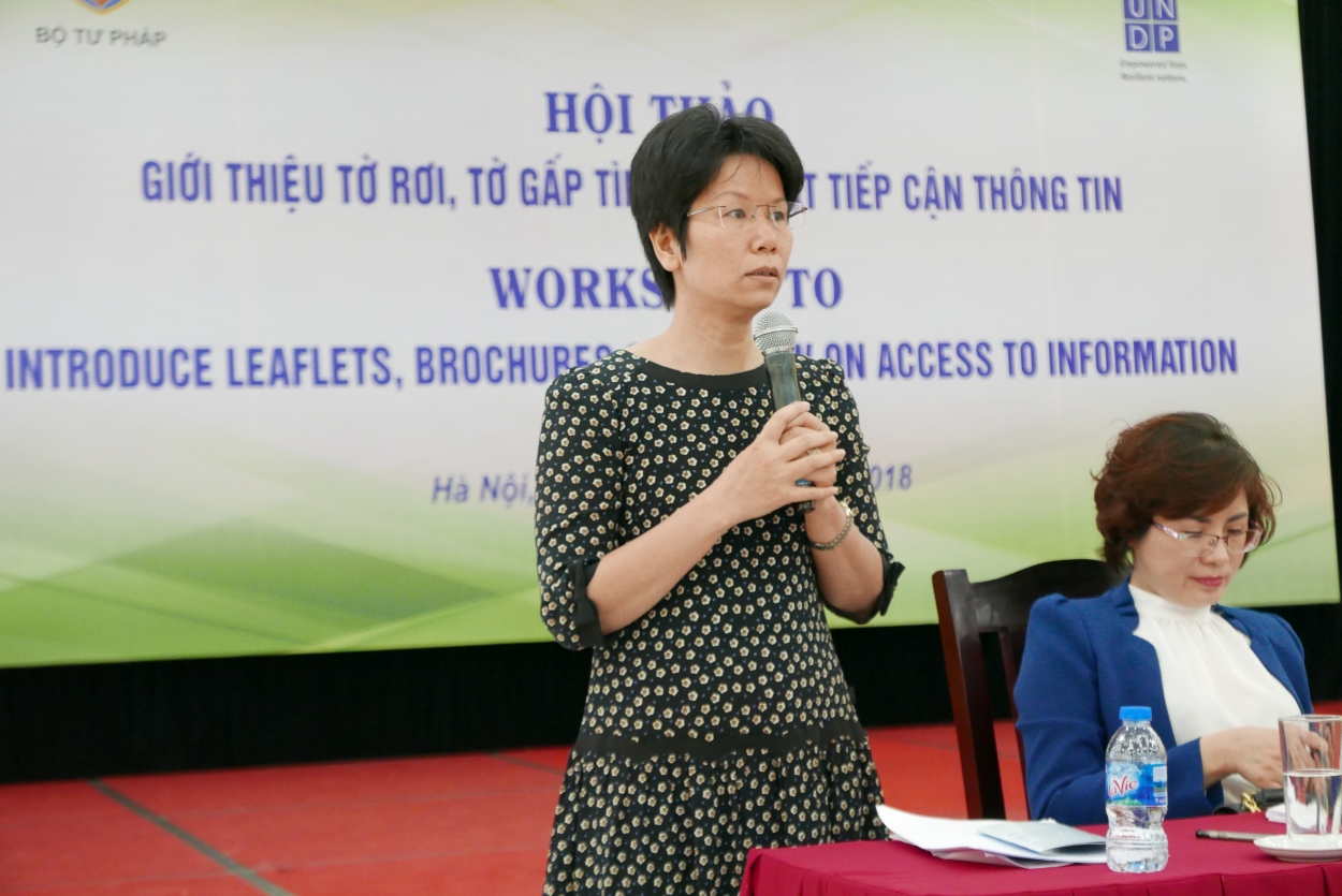 Bà Ngô Thị Thu Hà - Phó Giám đốc Cepew giới thiệu về trang