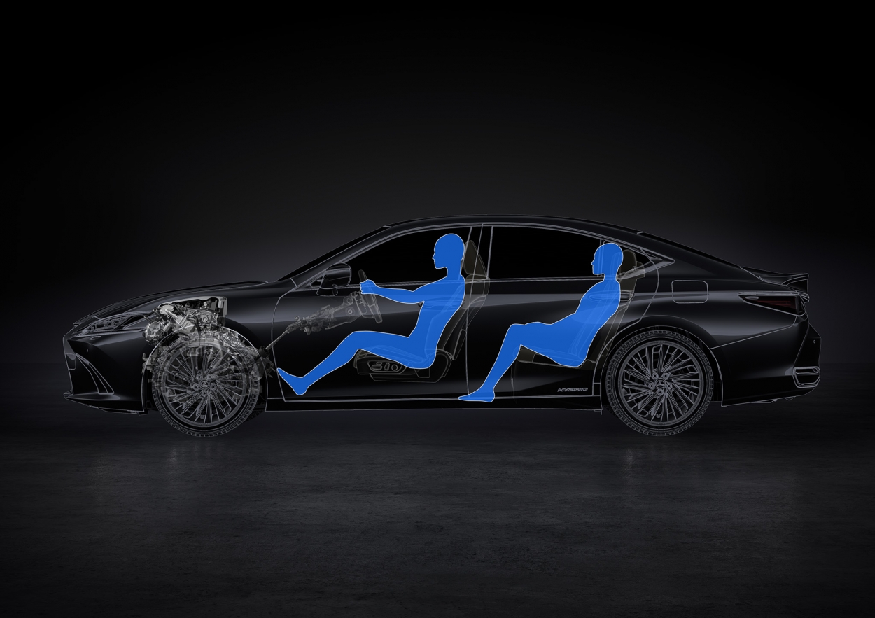 Sedan hạng sang Lexus ES 250 mới  chính thức được giới thiệu tại Việt Nam