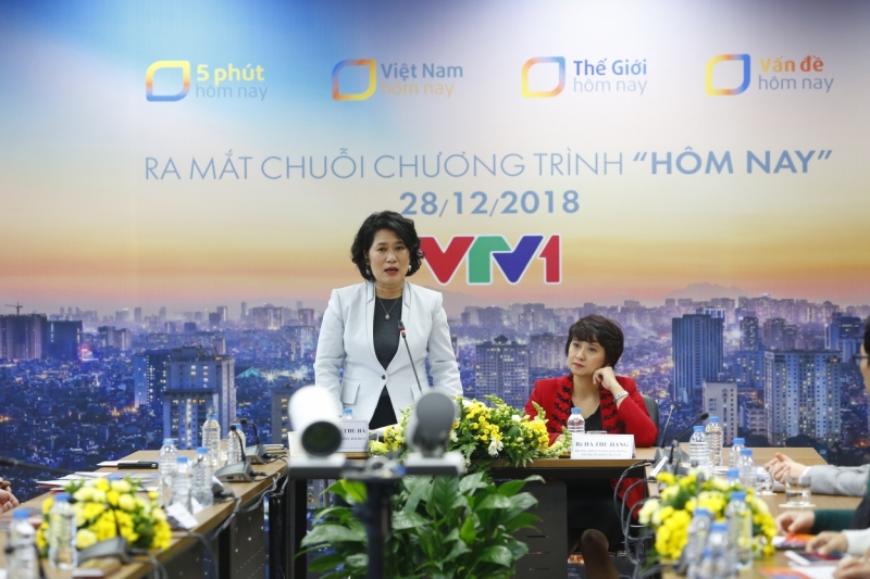 Nhà báo Nguyễn Thu Hà, Phó Trưởng Ban Thời sự, Đài Truyền hình Việt Nam phát biểu tại buổi họp báo ra mắt loạt chương trình