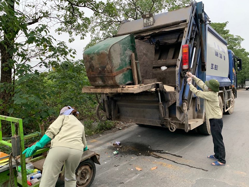 Xe lôi điện góp phần làm đẹp cảnh quan môi trường Thủ đô